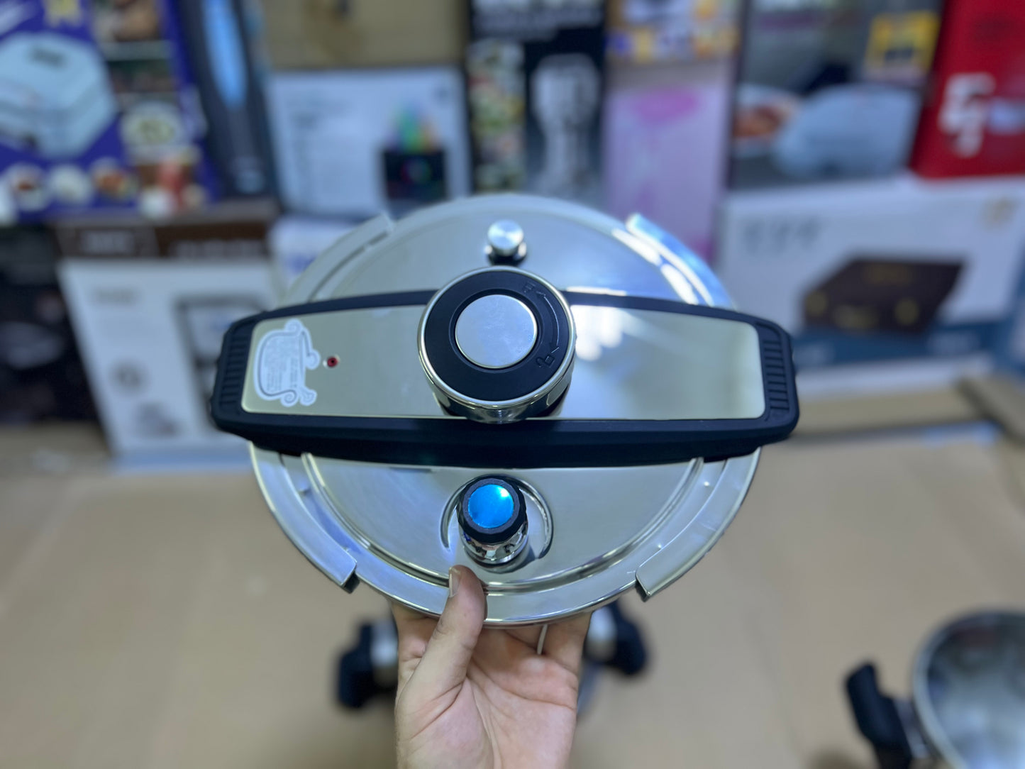 Uniqui 6+8L Automatic Pressure Cooker