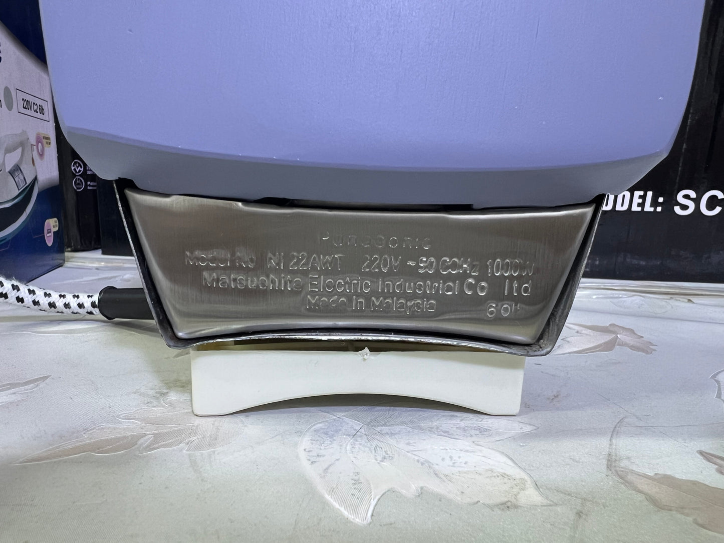 Panasonic Dry Iron : De-Luxe Automatic Iron 1000w