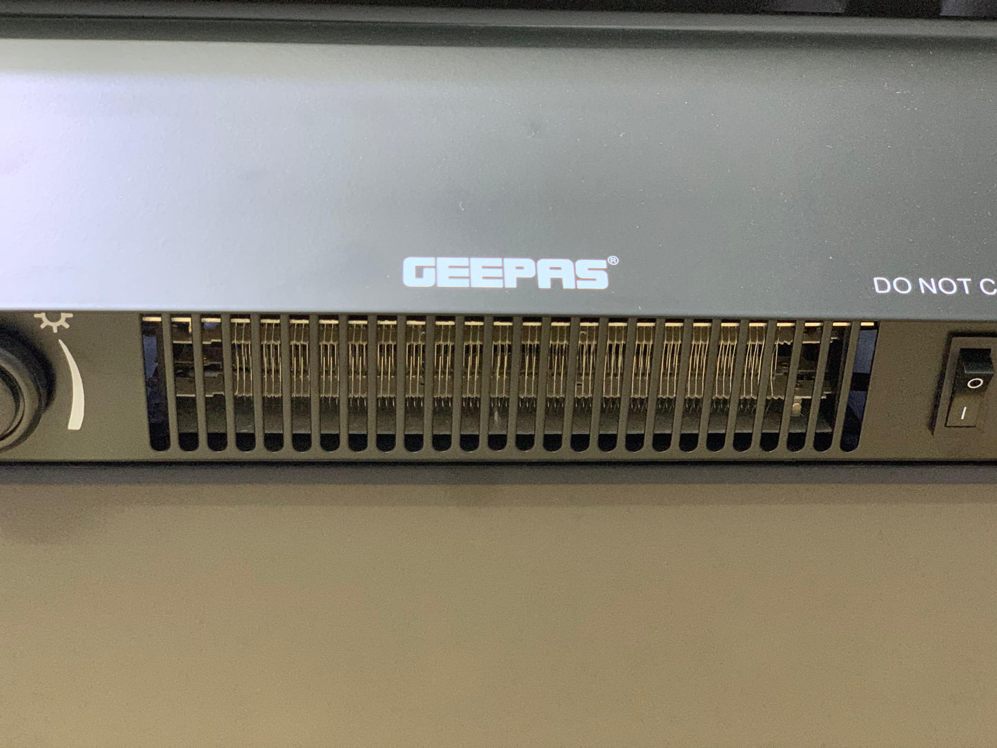 Geepas Brand Electric Heater 2000 watt Artificial Flame | Model: GRH285881P