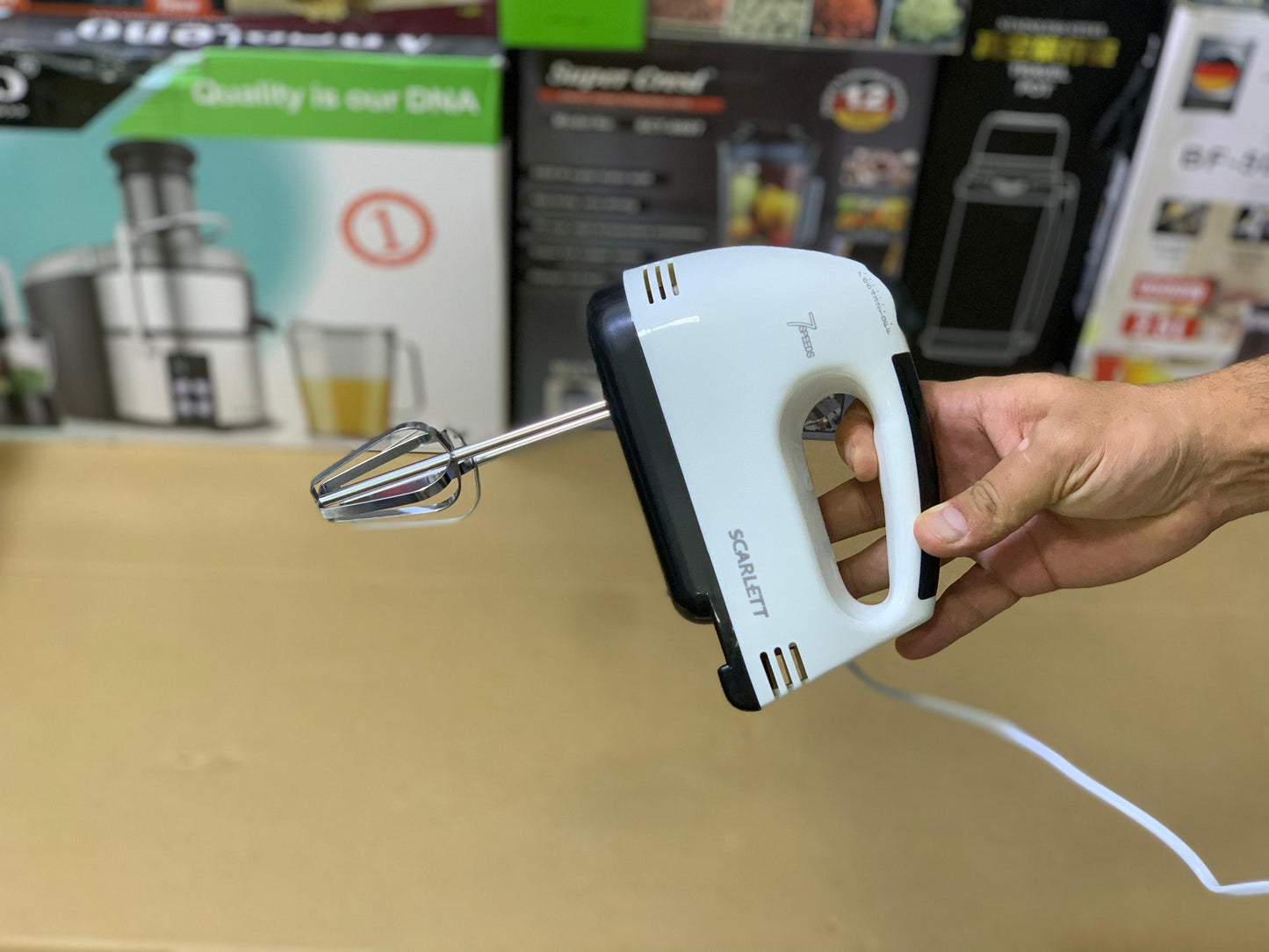 SCARLETT Super Hand Mixer 7 Speeds Easy to Hold and 260w