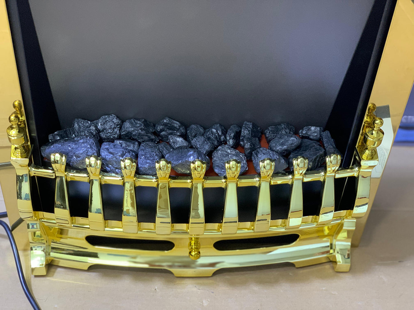 Geepas Brand Electric Heater 2000 watt Artificial Flame | Model: GRH285881P