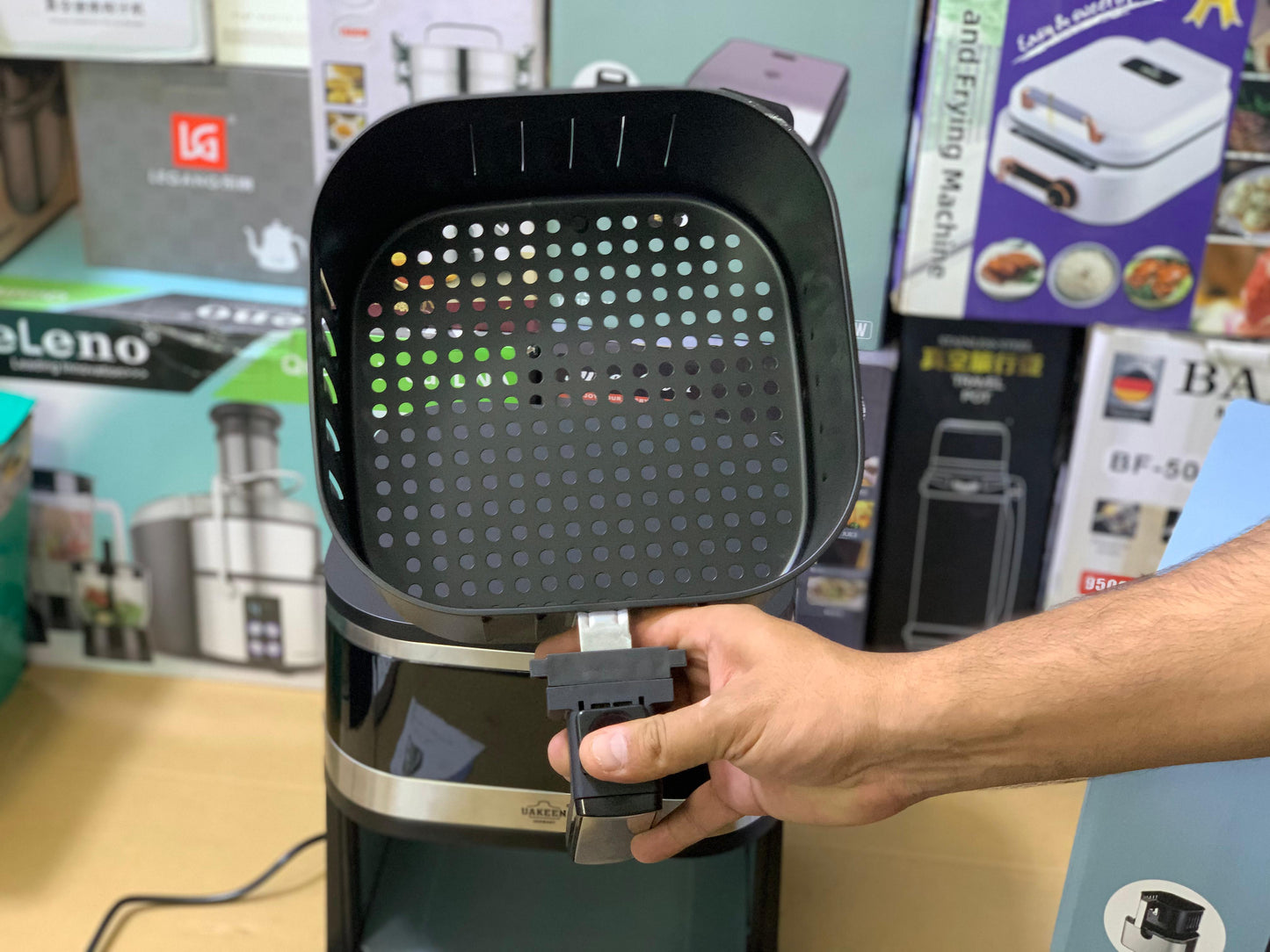 Uakeen Digital Air Fryer |10L and 1700W| ZL- 1703