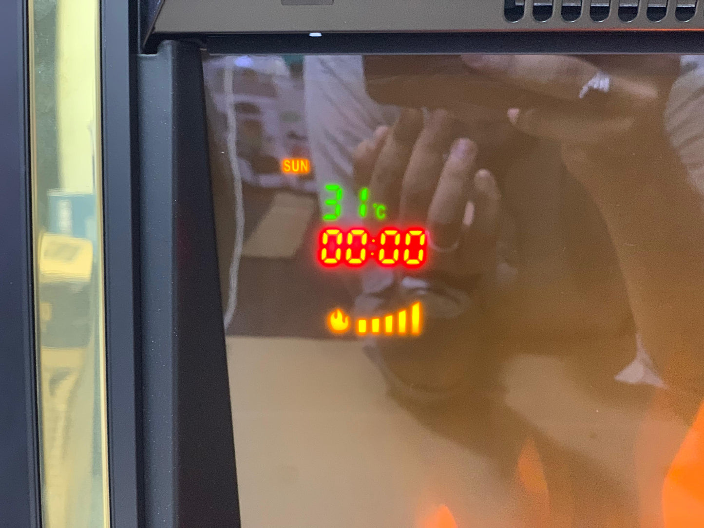 Geepas brand 3D Artificial flame electric Heater 2000 watt high quality