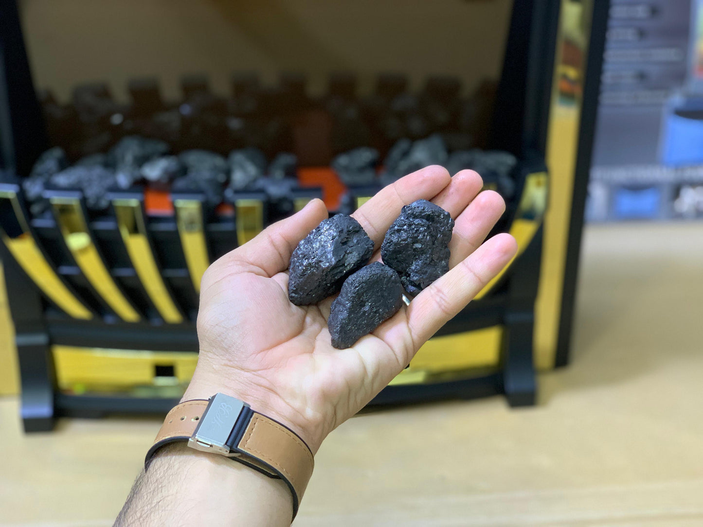 Geepas brand 3D Artificial flame electric Heater 2000 watt high quality