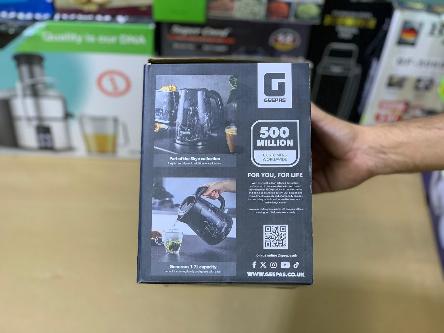 Geepas SKYE Collection Electric Tea Kettle 1.7L and 2200w | Model: GK38067UK-BK