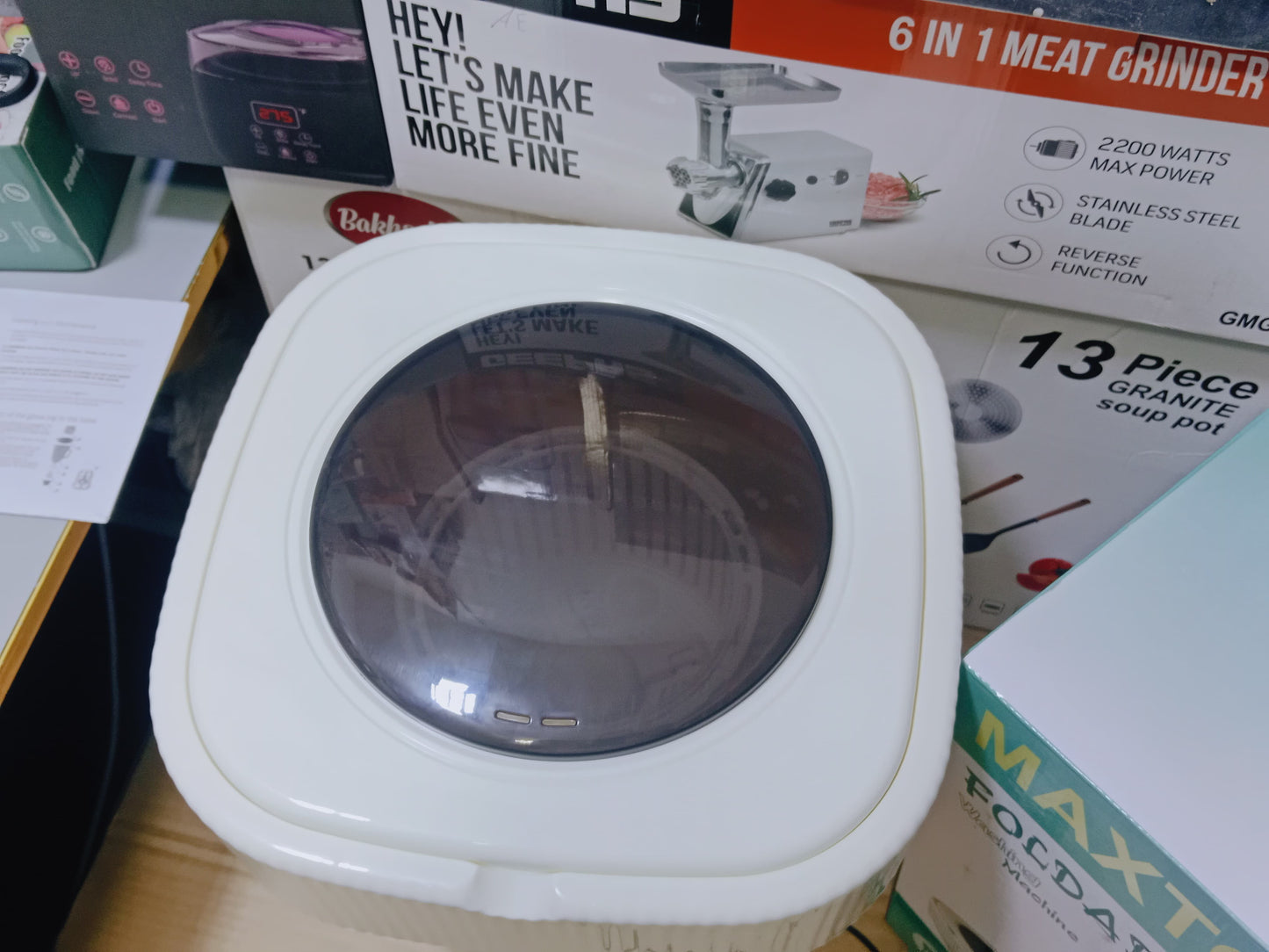 Maxtop Folding Washing machine 50w can be used on solar system