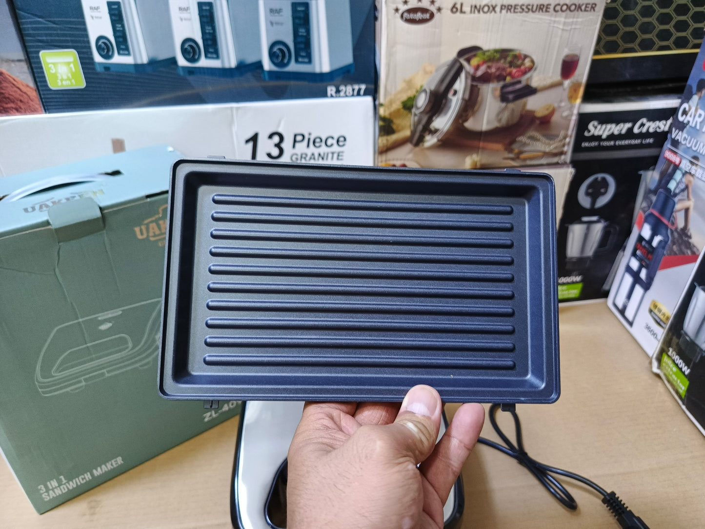 Uakeen 3 in 1 Sandwich Maker 750W l ZL-409