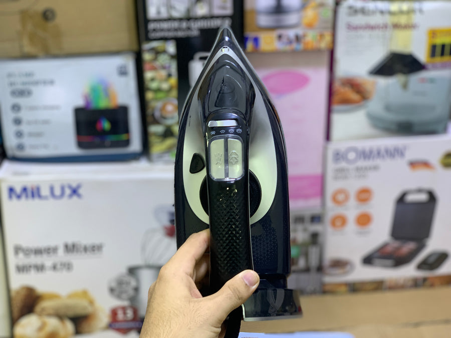 UAKEEN Germany 2600W Heavy Duty Steam Iron