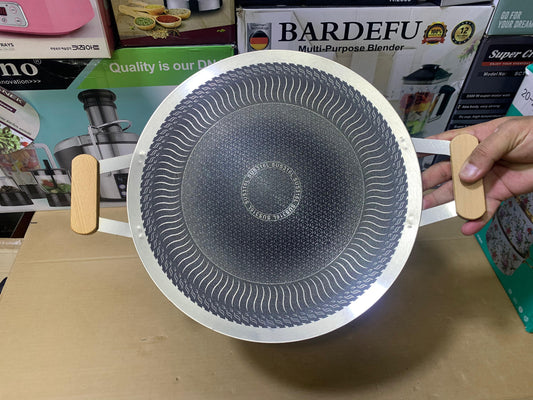Laser Coating tawa with wooden handles