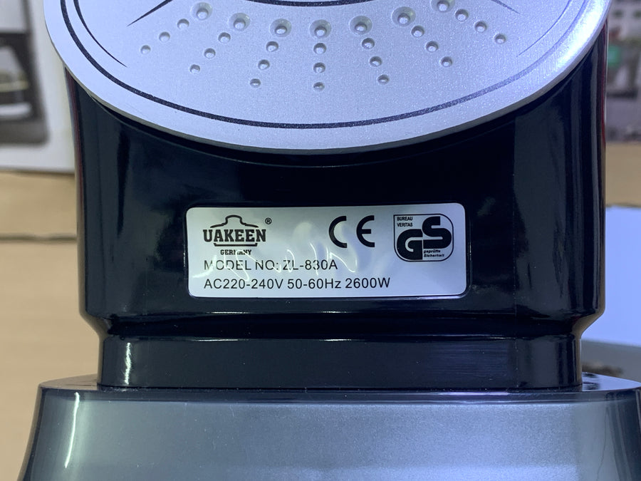 UAKEEN Germany 2600W Heavy Duty Steam Iron