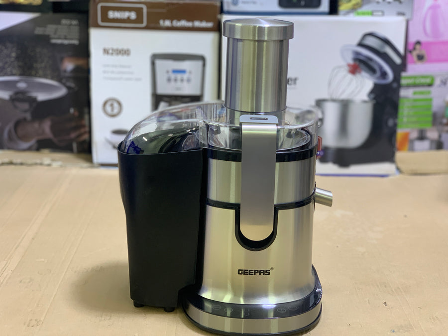 Geepas MegaBlend Mighty Kitchen Chef 4-in-1 Food Processor & Juicer Combo - 800W