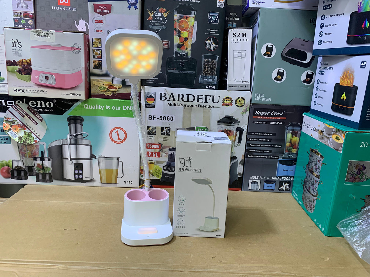 Study lamp with Pen Holder