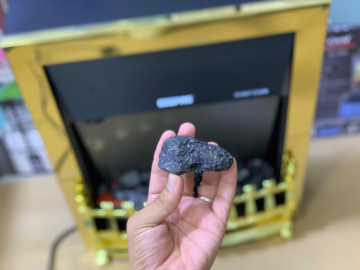 Geepas Brand Electric Heater 2000 watt Artificial Flame | Model: GRH285881P