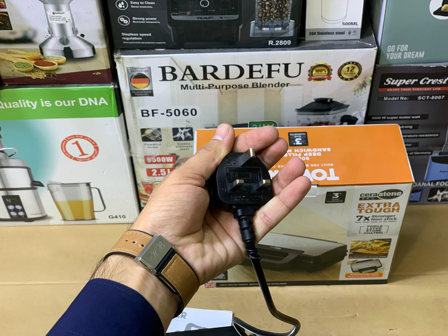 Sandwich Maker Of Tower Brand