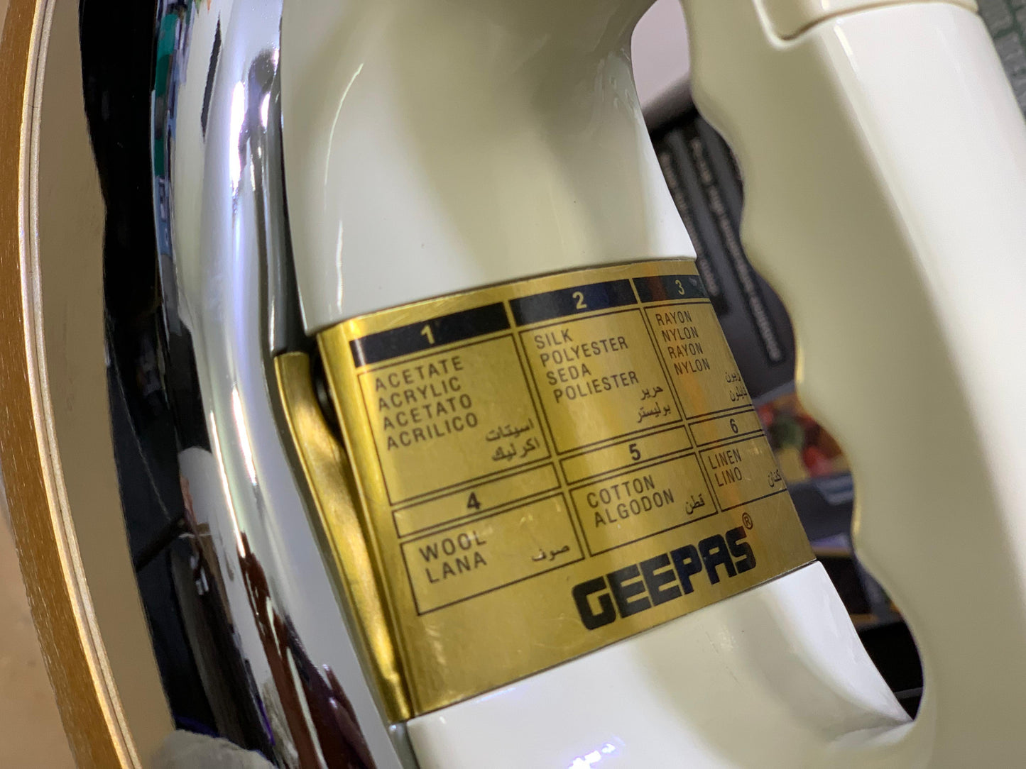 Geepas Brand Dry Iron 1200 watt and Ceramic Nonstick plates | Model : 2780