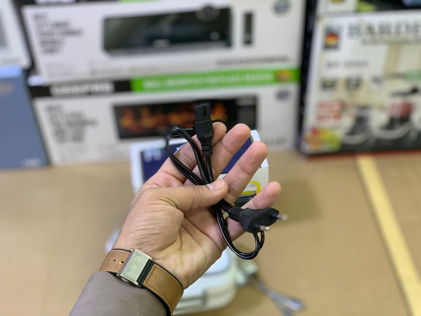 Electric 3 Grid Plate Lunch box 1.5L and 40 watt 2in1 with Stainless Steel Spoonl