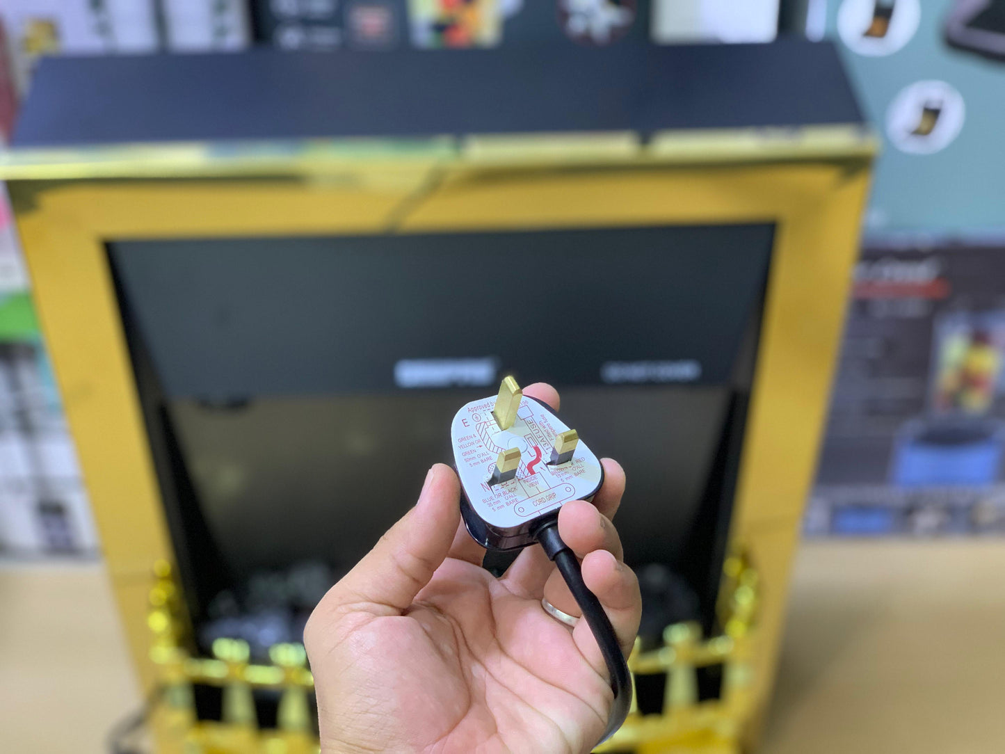 Geepas Brand Electric Heater 2000 watt Artificial Flame | Model: GRH285881P