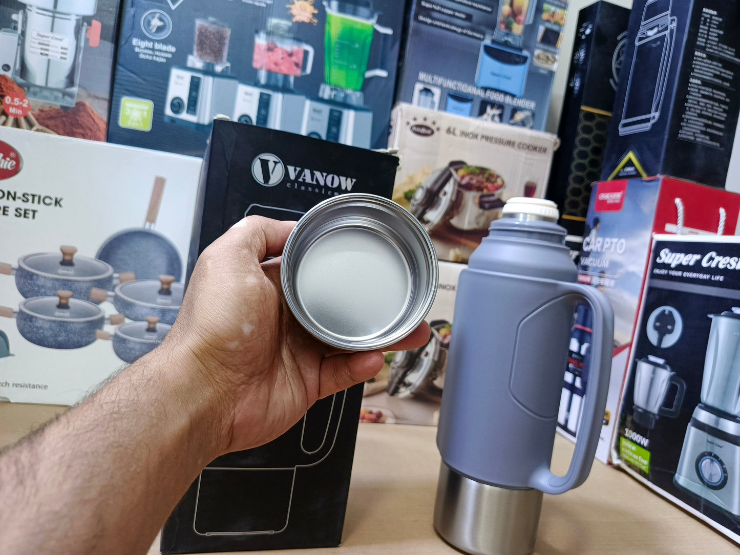 VANOW Bottle l 1.8L capacity l stainless steel Body :SUS 316