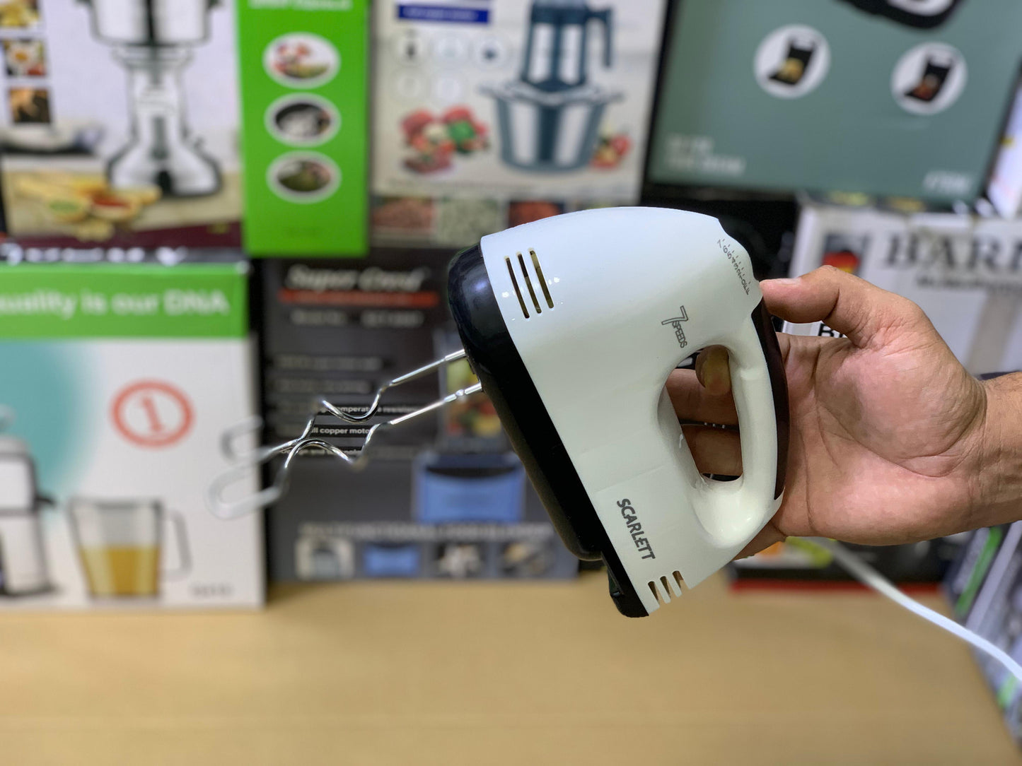 SCARLETT Super Hand Mixer 7 Speeds Easy to Hold and 260w