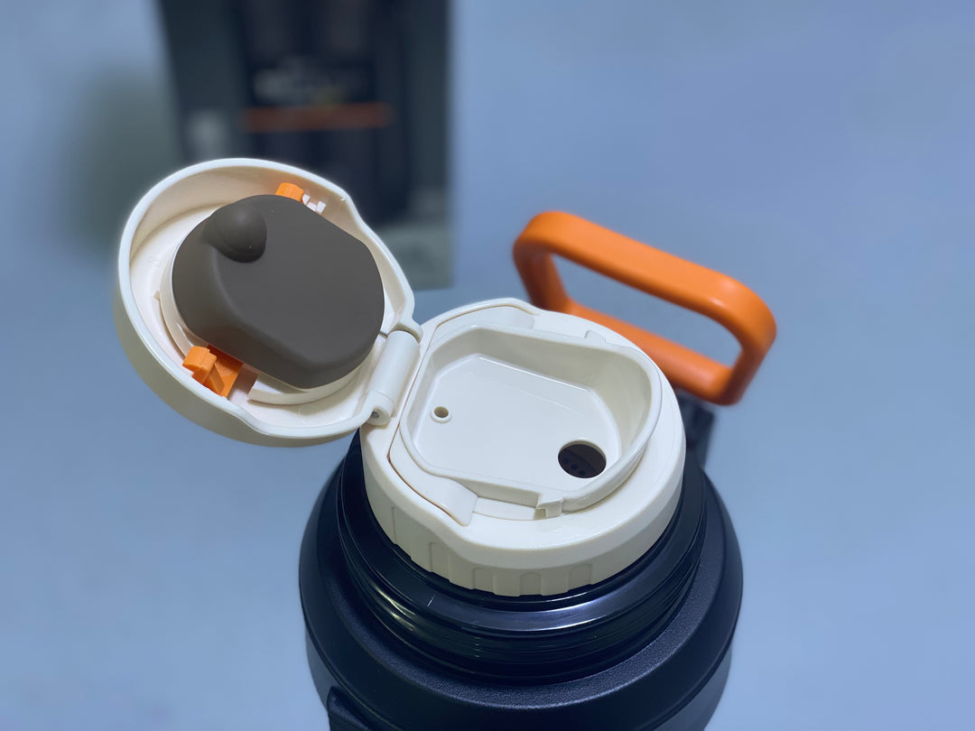 D. Kadi Stainless Steel Water Bottle 2L